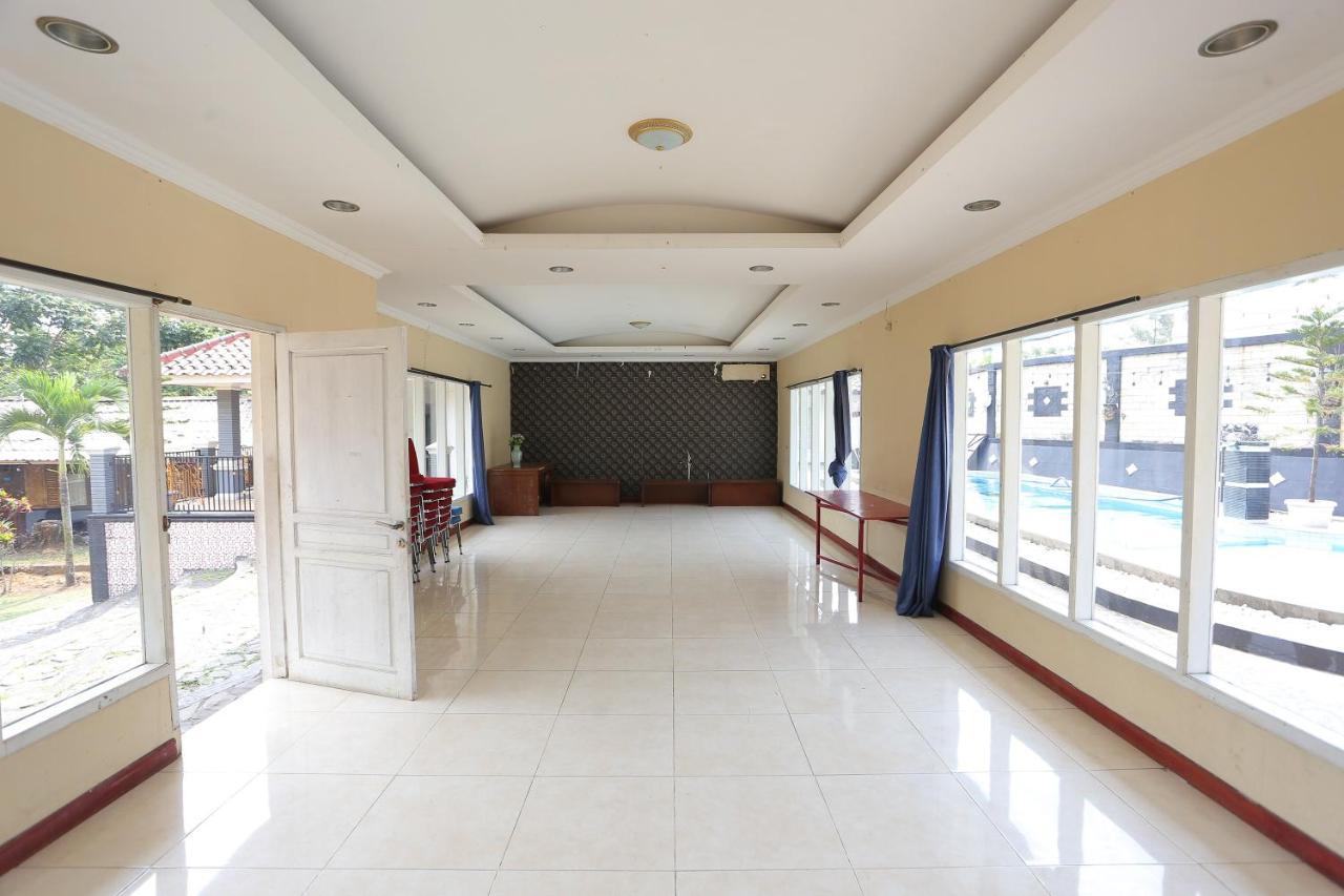 Reddoorz At Rck Megamendung Puncak Hotel Bagian luar foto
